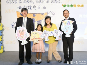 樂觀洗腎少女　「夢小子」貼圖感動萬人