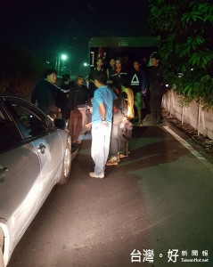 斗六警分局查獲印尼籍2名逃逸外勞及6名逾期停留之漁工，將外勞移送移民署等待遺送出境，雇主以就服法函送縣府勞工處裁罰。（記者陳昭宗翻攝）