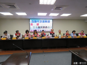 台南市議會國民黨議員只占15位，審理預算民進黨議員又不在議場，怎能將責任推給國民黨團。