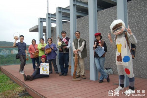 桃園市文化基金會，邀請7組入選的藝術團隊，討論進駐基地名稱及明年的駐地成果展。