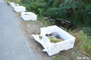 路段拓寬經費不足　花壇鄉斑鳩路馬桶當護欄？