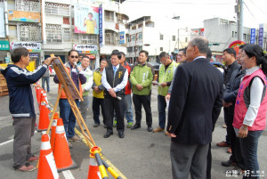 樹根破壞校園人行步道　市公所爭補助栽進行改善工程