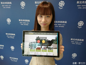 民政局提醒87年以前出生的役男可以利用新北市「役男大亨online」線上出境申請，避免機場卡關。（圖／記者黃村杉攝）