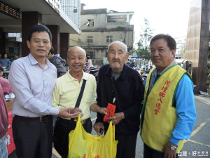 花壇赤腳善人募集物資助弱勢　默默行善十幾年