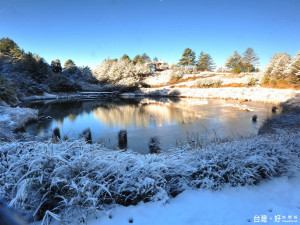 大雪山國家森林遊樂區天池下雪的美景。（圖／陳怡裕攝、東勢林區管理處提供）
