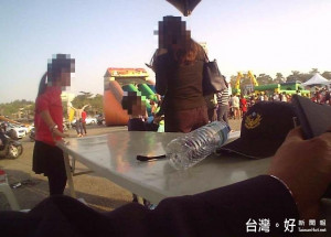 孩童回嘉過年逛園遊會走失 家長教育「找警察叔叔幫忙」