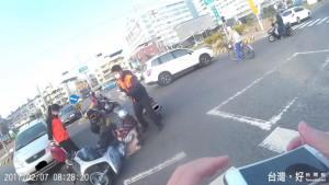 陪同岳母就醫遇車禍！休假消防員救人「就感心」