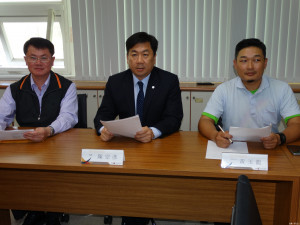 廟會造成火燒車事件，市府民政局長陳宗彥（中）召開記者會，表示不會姑息，市府將持續提升廟會文化而努力。