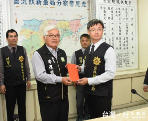 虎尾警分局破獲殯葬業暴力集團，縣長李進勇慰勞專案有功人員，表揚警方打擊不法，營造良好居住環境的作為。（記者陳昭宗拍攝）