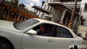 嚴熱天氣老翁錯記停車處 熱心警細心幫找回愛車