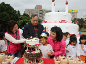 主打生日慶生主題，台東美術館兒童公園遊戲器材新建啟用。