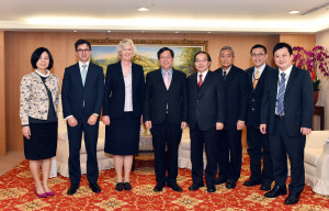 桃園市長鄭文燦於9日下午接見英國在台辦事處唐凱琳（Catherine Nettleton）代表。
