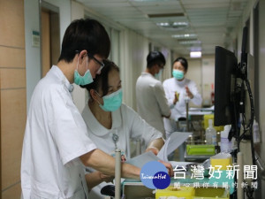 弘光科大所擁有護理OSCE臨床技能檢定中心與光田綜合醫院產學合作，首創以「真實病人」參與「創新OSCE檢測」，為護理教育跨出改革的一大步。（圖／陳榮昌攝）