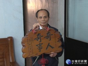 手機通訊錄空蕩蕩 神人背萬組電話