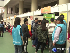 大華科大就博會 校方業界無縫接軌