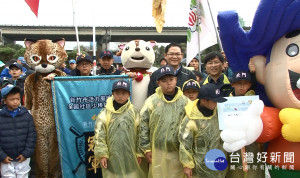 風城盃少棒雨中開打 爭奪首屆冠軍