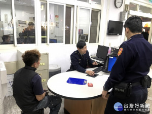 毒蟲躲警闖紅燈機警員警查獲毒品