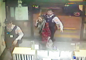 女通緝犯見警閃躲慌張引注意 遭眼尖警逮