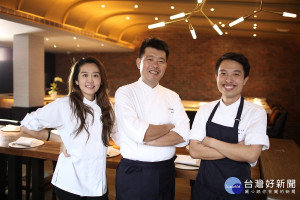 三位頂尖的國際組合Jenn、日籍米其林一星主廚Guchi與來自新加坡的Justin。