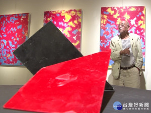 隨興隨意不隨便 朱鈞個展渾然天成