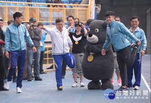 關於八里汙水廠偷排未處理廢水入海，新北環保局開罰管轄單位台北市衛工處1200萬。北市長柯文哲表示，北市府會檢討為何委託的廠商會投機取巧，制度面都會重新檢討。（圖／台北市政府秘書處）