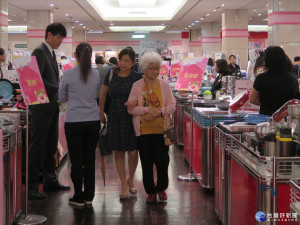 新光三越台南新天地居家用品展2折起。