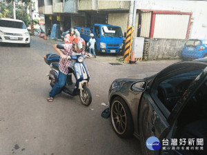 外勞酒後騎自行車被移送。（圖／林重鎣攝）