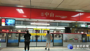 台北捷運站站名增加編號（圖／臺北大眾捷運股份有限公司提供）