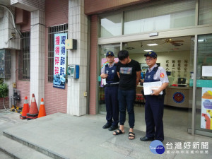 被捕的車手     林重鎣攝