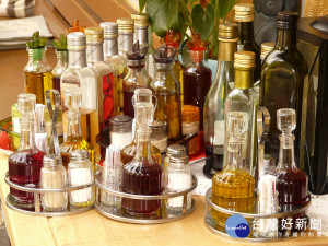 食藥署6日公告，2018年7月起製造的食用醋須依其原料、製程，須標示為「調理醋」、「合成醋」，違者最重罰400萬元。（圖／Pixabay）