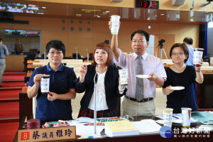 蔡雅玲呼籲禁止含糖飲料入校園