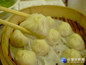 根據日本樂天旅遊訂房網所作的一份調查，台灣以小籠包、牛肉麵、滷肉飯等美食，擊敗義大利、韓國、西班牙等國，成為日本網友心目中美食聖地霸主。（圖／Wikipedia）