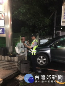 酒後遇警攔檢慌張鑽小巷，仍遭認真警逮