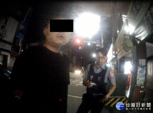 「阿SIR~怎麼又是你們!」通緝犯二度遭眼尖警查獲
