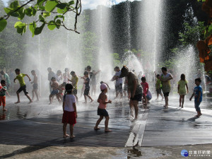 涼快一「夏」，暖暖親水公園7/5重新啟用。