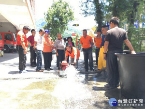 水里消防分隊辦理106年睦鄰救援隊專業訓練。