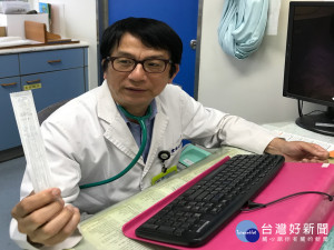 大里仁愛醫院醫生提醒注意流感。林重鎣攝