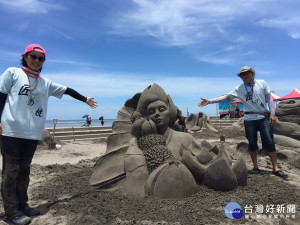 呂佳雯以作品「荷花仙子」獲得第一名