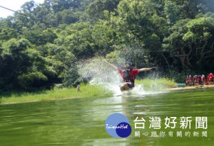 頭屋泛舟趣　老田寮溪變水上樂園　