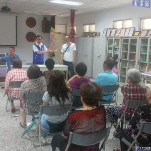 市議員楊朝偉召開協調會要求市府能全額補助無水可喝的受害者。（圖／記者陳寶印攝）