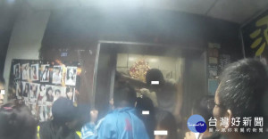 颱風夜6名民眾受困電梯 消防員即刻救援解危機