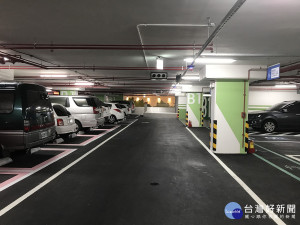 三重區永福街力行地下停車場8月1日起正式營運收費。（圖／記者黃村杉攝）