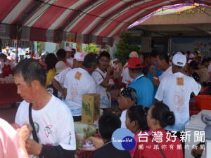 大安沙雕音樂季活動六日閉幕，推出大安港風沙節，活動內容充實，

接續六小時精彩演藝活動，現場看沙雕之餘，有吃、有玩，為偏僻海
域呈現熱鬧。（記者陳榮昌攝）