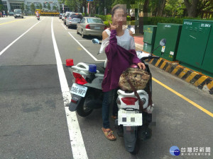 女子交通違規遭警攔查起獲毒品　被逮竟比出YA手勢