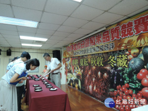 烏日農會辦稻米品質競賽。林重鎣攝