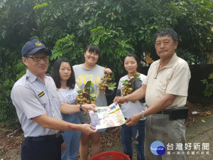 太平警方進行護龍眼。林重鎣攝