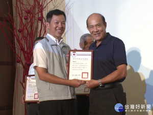 宗教團體表揚 林智堅感謝社會公益貢獻