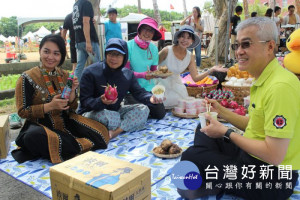 桃園地景藝術節觀音廣福主展區的假日藝術大道舉辦了一場音樂會暨野餐活動─「無限演聲‧千層派對」。