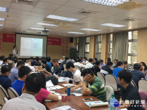 「道路鋪面工程盲試樣策略精進作為研討會」於國立中央大學展開。