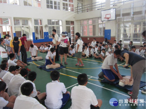 落實消防教育向下扎根　苗栗銅鑼分隊前進校園宣導防火防災